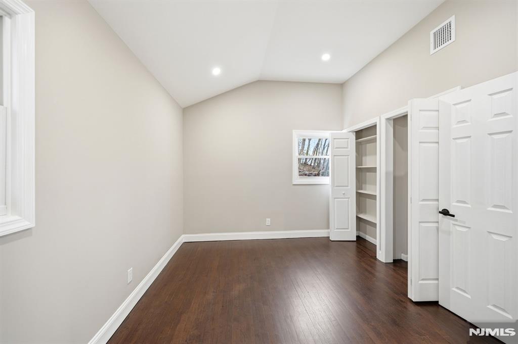 550 Ramapo Valley Road Oakland, NJ 07436 - Photo 22 of 50