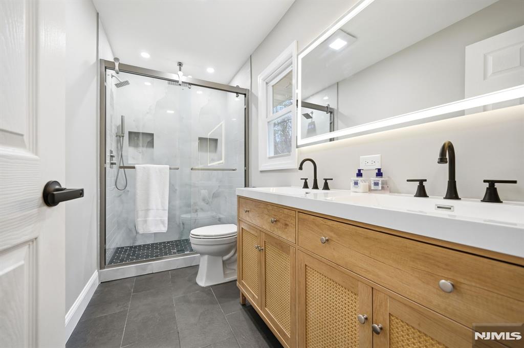 550 Ramapo Valley Road Oakland, NJ 07436 - Photo 26 of 50