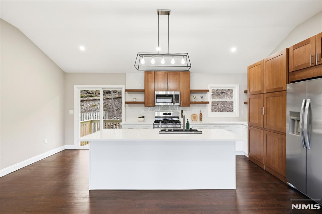 550 Ramapo Valley Road Oakland, NJ 07436 - Photo 10 of 50