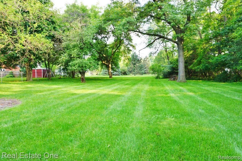 1547 Walton Boulevard Rochester Hills, MI 48309 - Photo 3 of 13