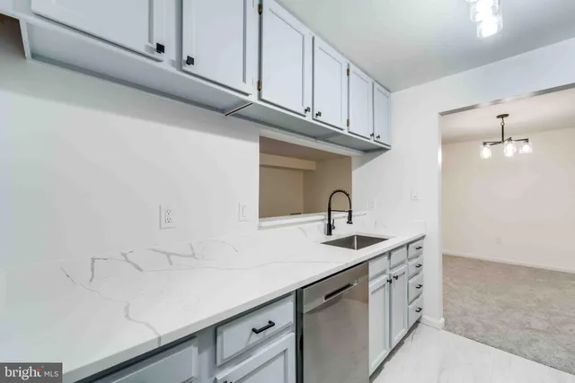 $310,000 | 5700 Shadwell Court, Unit 77, Alexandria, VA 22309