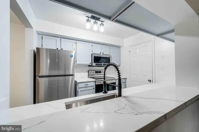 $310,000 | 5700 Shadwell Court, Unit 77, Alexandria, VA 22309