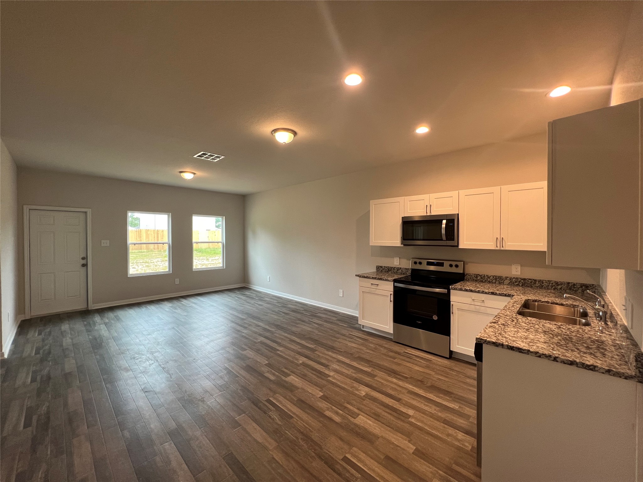 2520 18th Street Hempstead, TX 77445 - Photo 10 of 14
