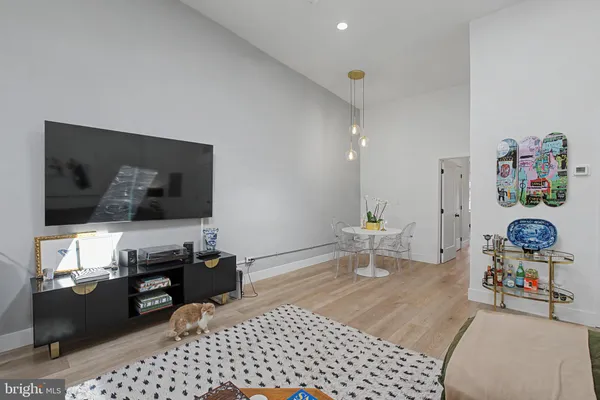 $4,275 | 120-00 North 3rd Street, Unit 4, Philadelphia, PA 19106