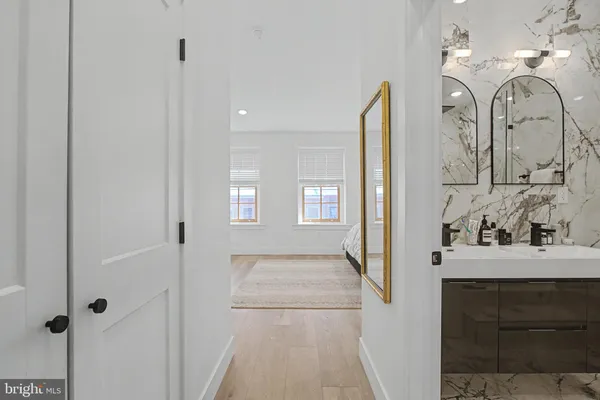 $4,275 | 120-00 North 3rd Street, Unit 4, Philadelphia, PA 19106