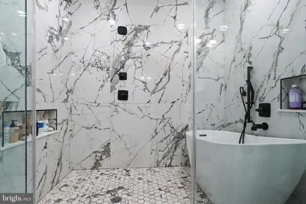 $4,275 | 120-00 North 3rd Street, Unit 4, Philadelphia, PA 19106