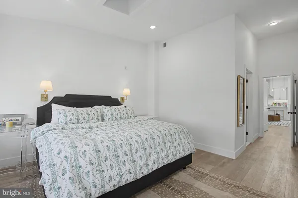 $4,275 | 120-00 North 3rd Street, Unit 4, Philadelphia, PA 19106