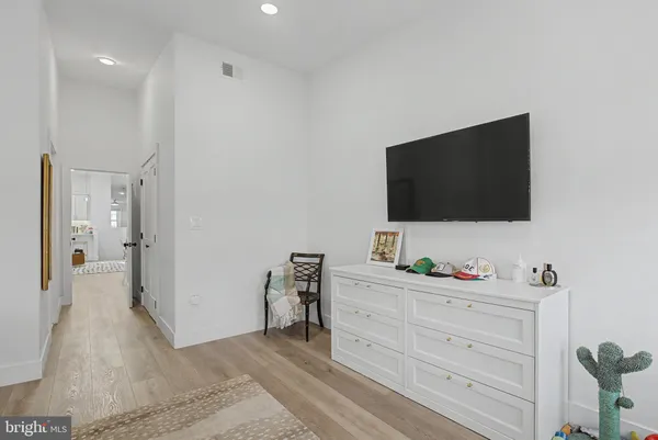 $4,275 | 120-00 North 3rd Street, Unit 4, Philadelphia, PA 19106