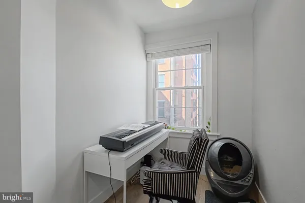 $4,275 | 120-00 North 3rd Street, Unit 4, Philadelphia, PA 19106