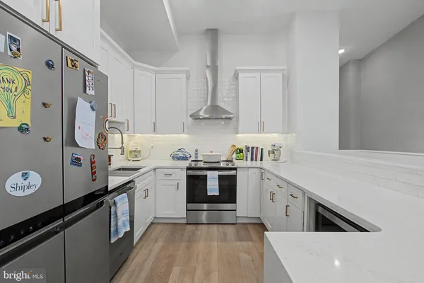 $4,275 | 120-00 North 3rd Street, Unit 4, Philadelphia, PA 19106