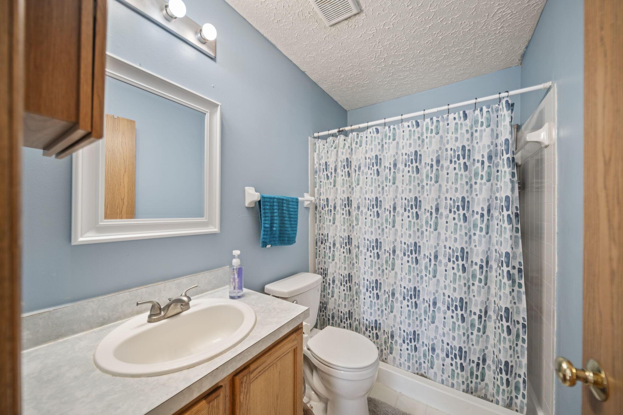 1521 October Ridge Court Columbus, OH 43223 - Photo 39 of 64 39-web-or-mls-DSC09701