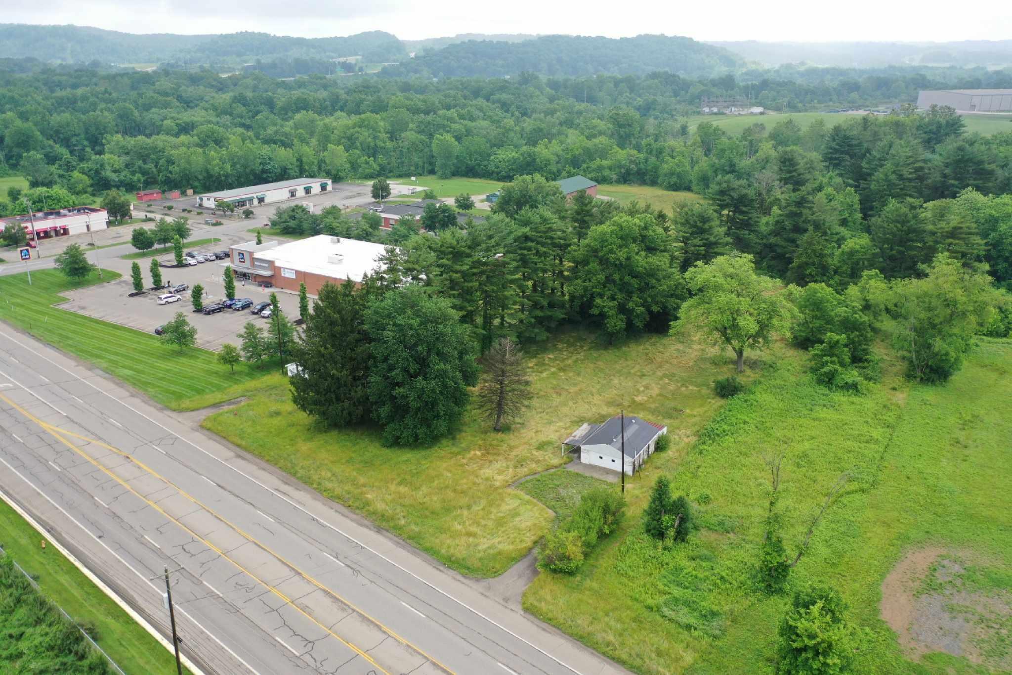 61204 Southgate Road Cambridge, OH 43725 - Photo 9 of 20 4