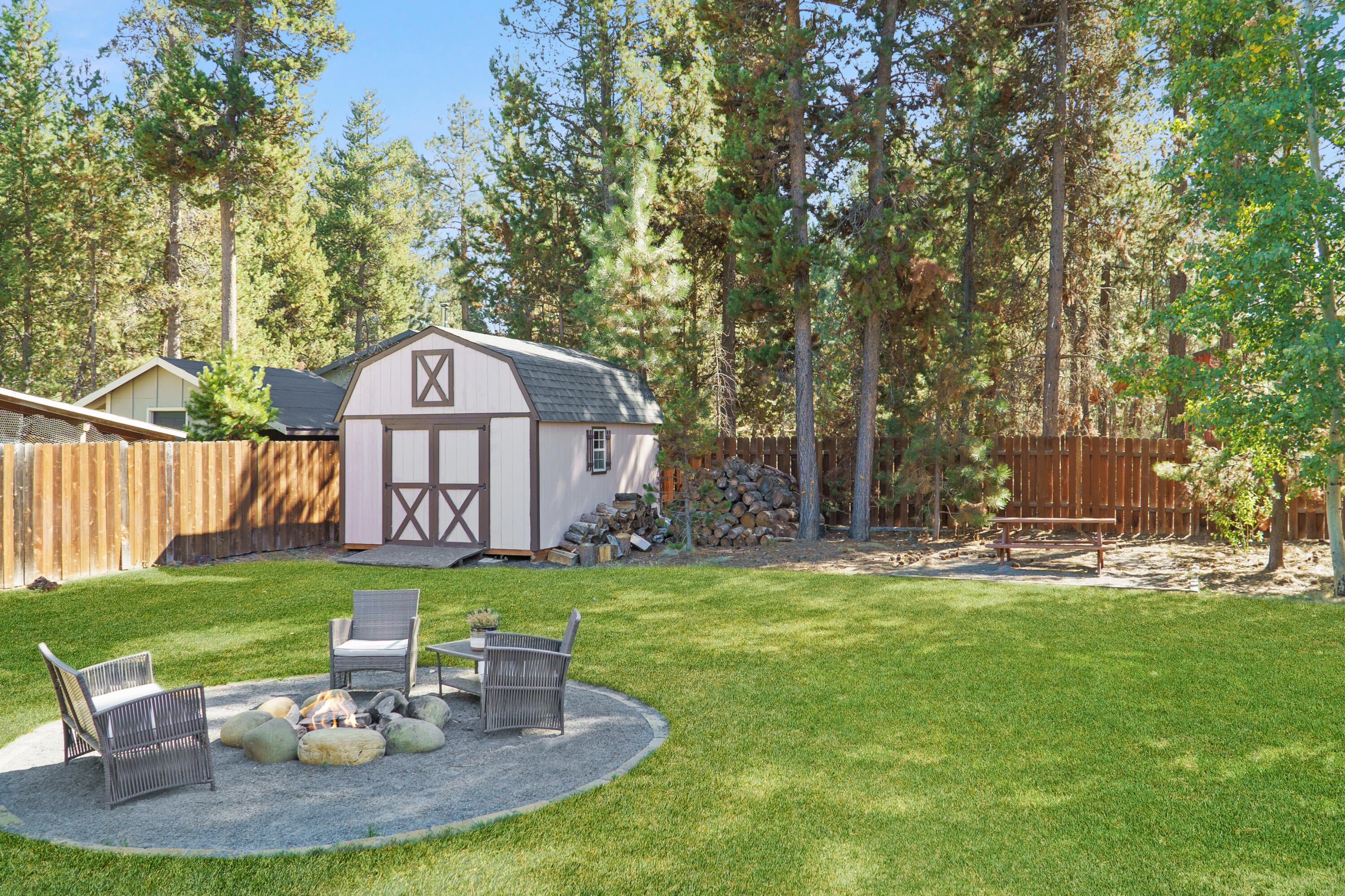16869 Downey Road Bend, OR 97707 - Photo 5 of 27 0f67a5b42b3b0cd3ae3dff9899c0f8e5cf2c3746