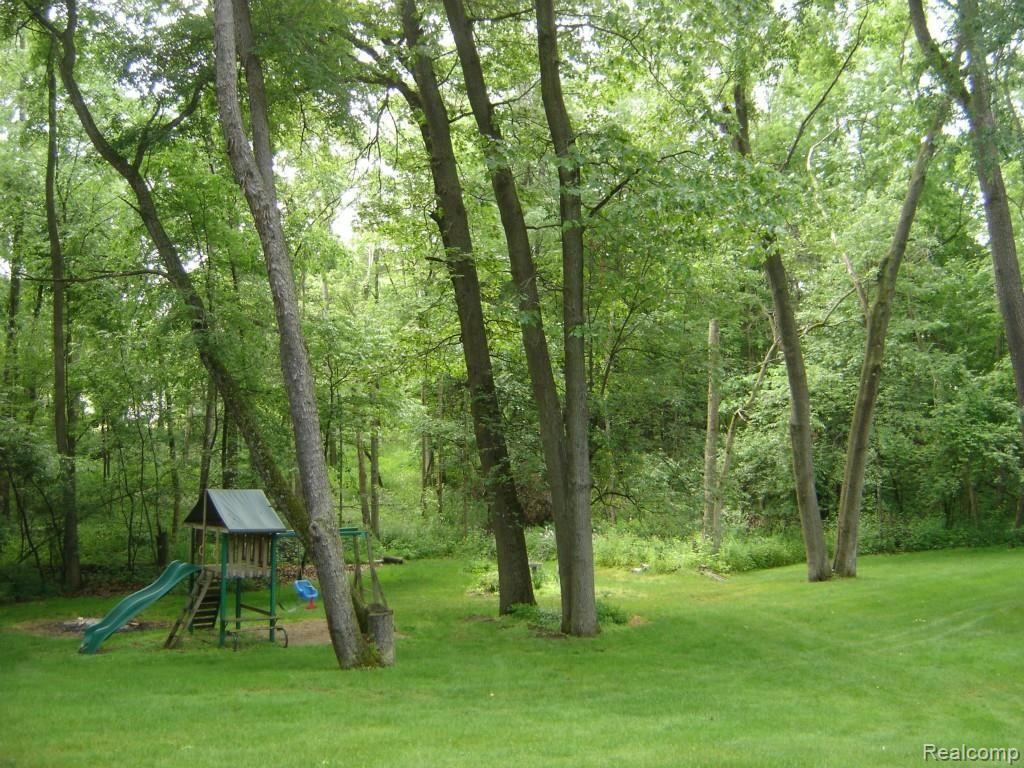 10425 Turnerwood Road Fenton, MI 48430 - Photo 20 of 21 DSC04939.jpg