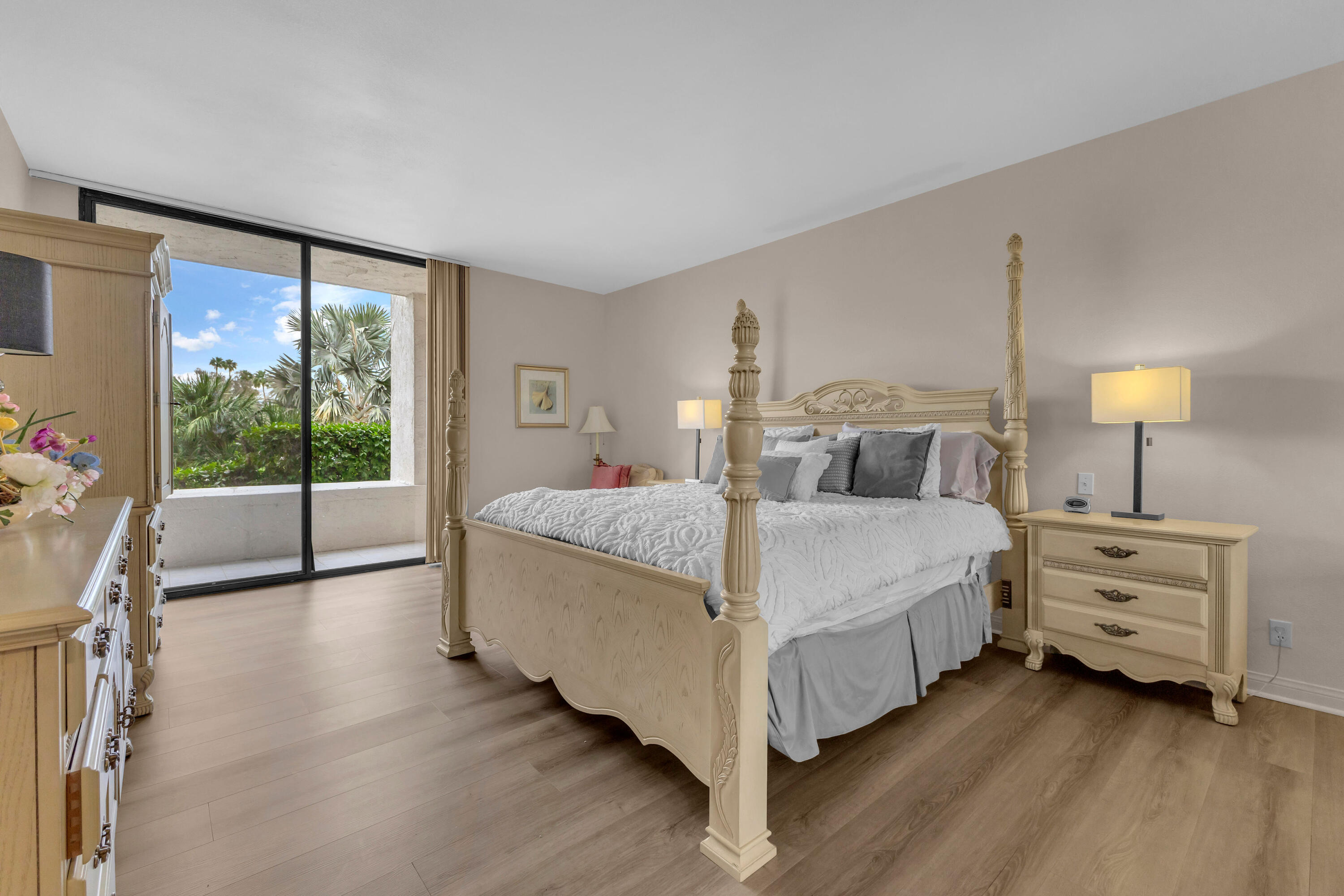 910 Island Drive, Unit 112 Rancho Mirage, CA 92270 - Photo 18 of 47 IMG_5091