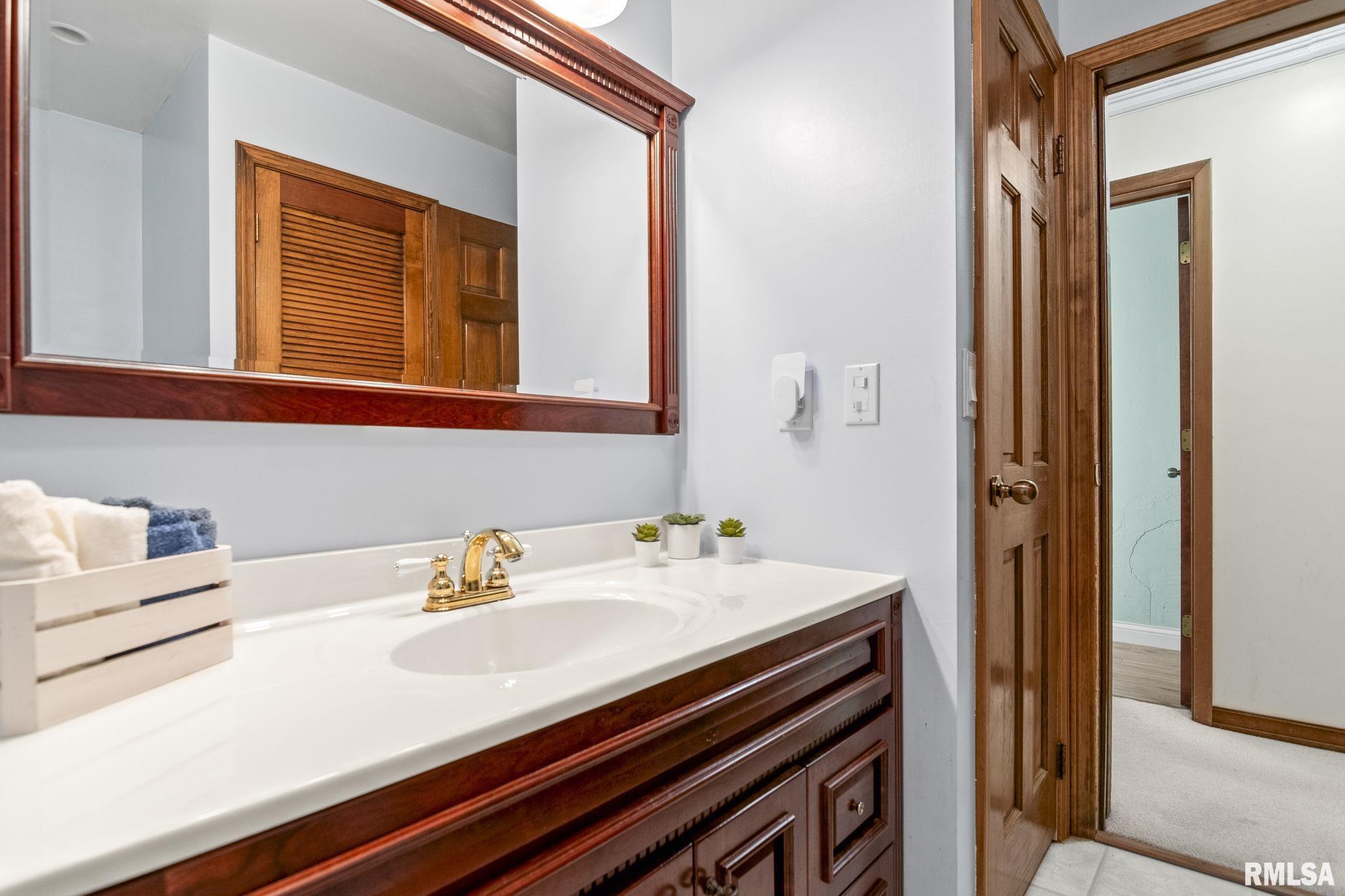 1098 Green Acres Lane Springfield, IL 62707 - Photo 18 of 38 Gallery Image 18