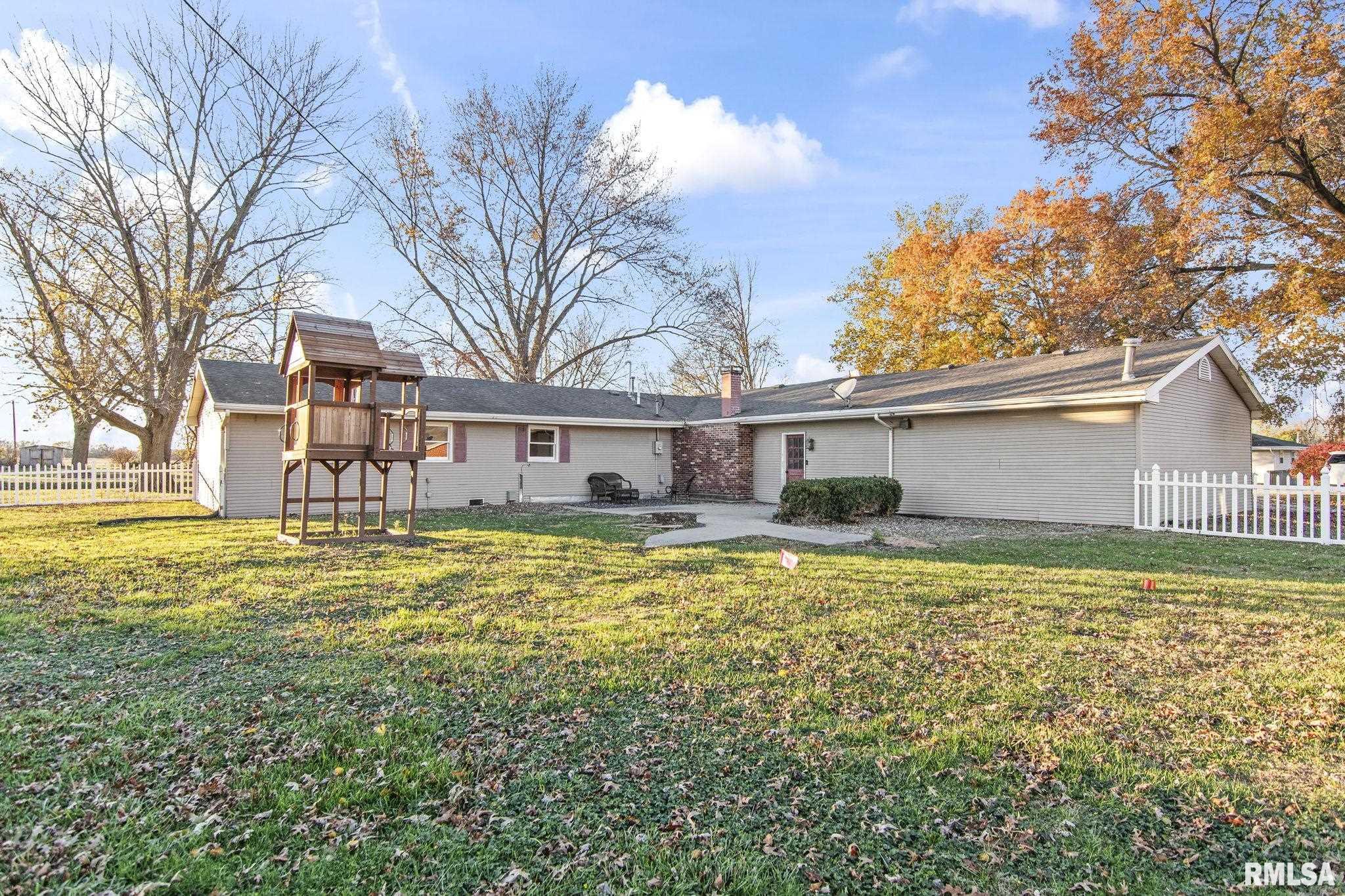 1098 Green Acres Lane Springfield, IL 62707 - Photo 36 of 38 Gallery Image 36