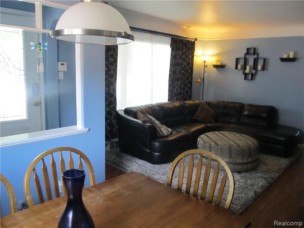 1680 Hampton Road Mount Clemens, MI 48043 - Photo 4 of 33 IMG_6002.JPG