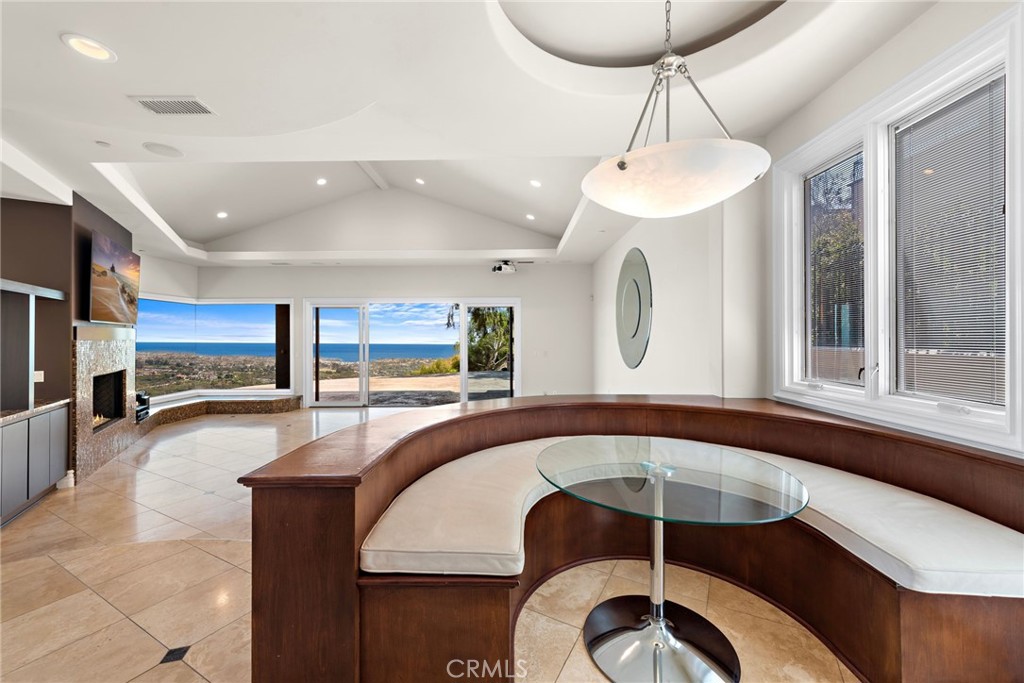 14 Mar Del Rey San Clemente, CA 92673 - Photo 11 of 70 a very nice looking rest room with a large window