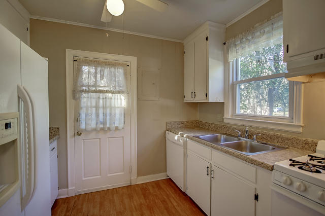 2 Colleton Drive Charleston, SC 29407 - Photo 11 of 23 Kitchen