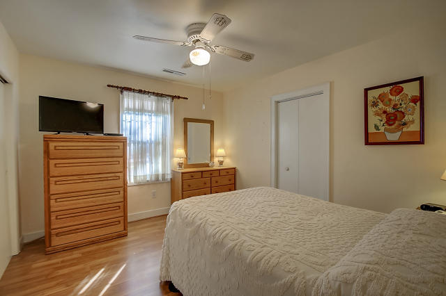 2 Colleton Drive Charleston, SC 29407 - Photo 15 of 23 Master Bedroom