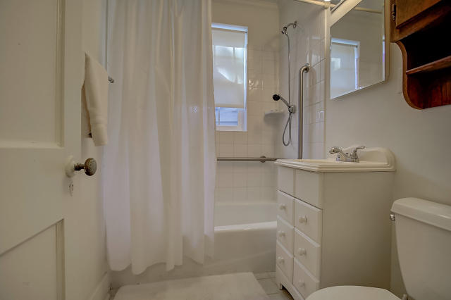 2 Colleton Drive Charleston, SC 29407 - Photo 17 of 23 Bathroom