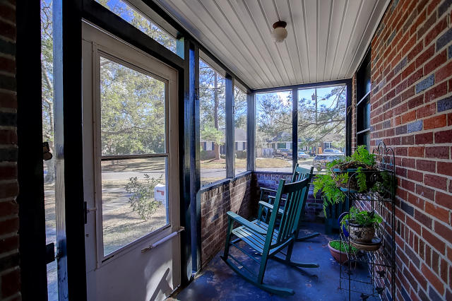 2 Colleton Drive Charleston, SC 29407 - Photo 3 of 23 Screen Porch