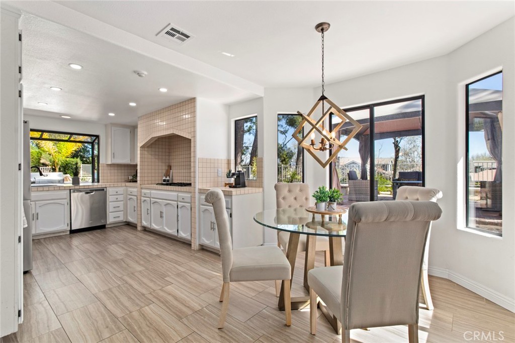 25546 Hardy Place Stevenson Ranch, CA 91381 - Photo 16 of 73