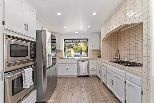 $1,174,000 | 25546 Hardy Place, Stevenson Ranch, CA 91381