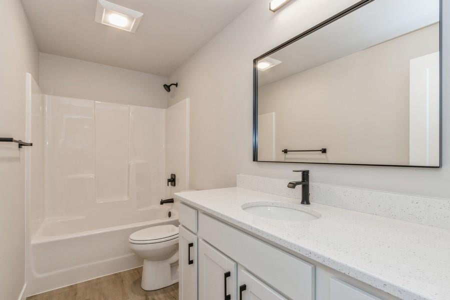 800 High Rdg Trail Solon, IA 52333 - Photo 26 of 32 Gallery Image 26