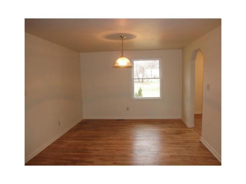 614 Anderson Road Chesterfield, IN 46017 - Photo 3 of 5