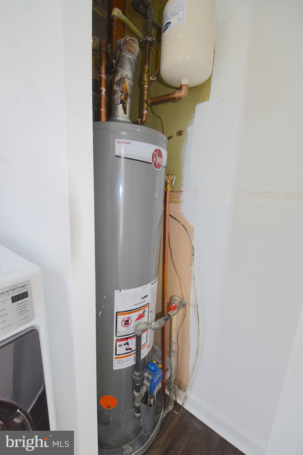 1752 Brookview Road Baltimore, MD 21222 - Photo 10 of 37 Brand New Water Heater