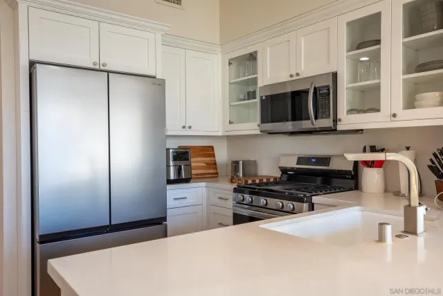 $3,350 | 445 Island Avenue, Unit 605, San Diego, CA 92101