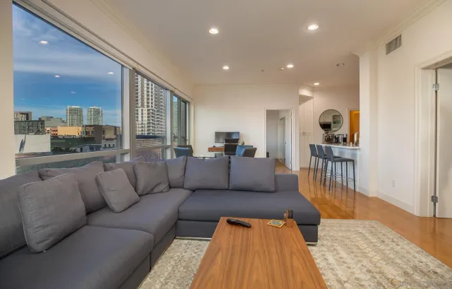 $3,350 | 445 Island Avenue, Unit 605, San Diego, CA 92101