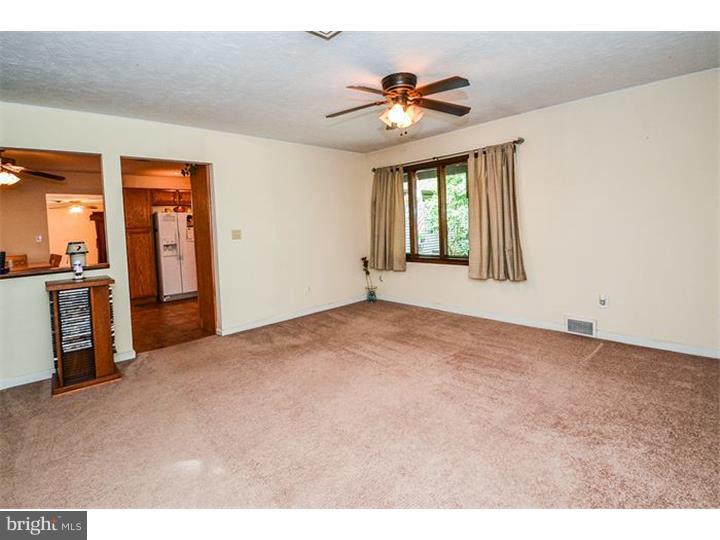 454 New Road Southampton, NJ 08088 - Photo 10 of 25 Family Room