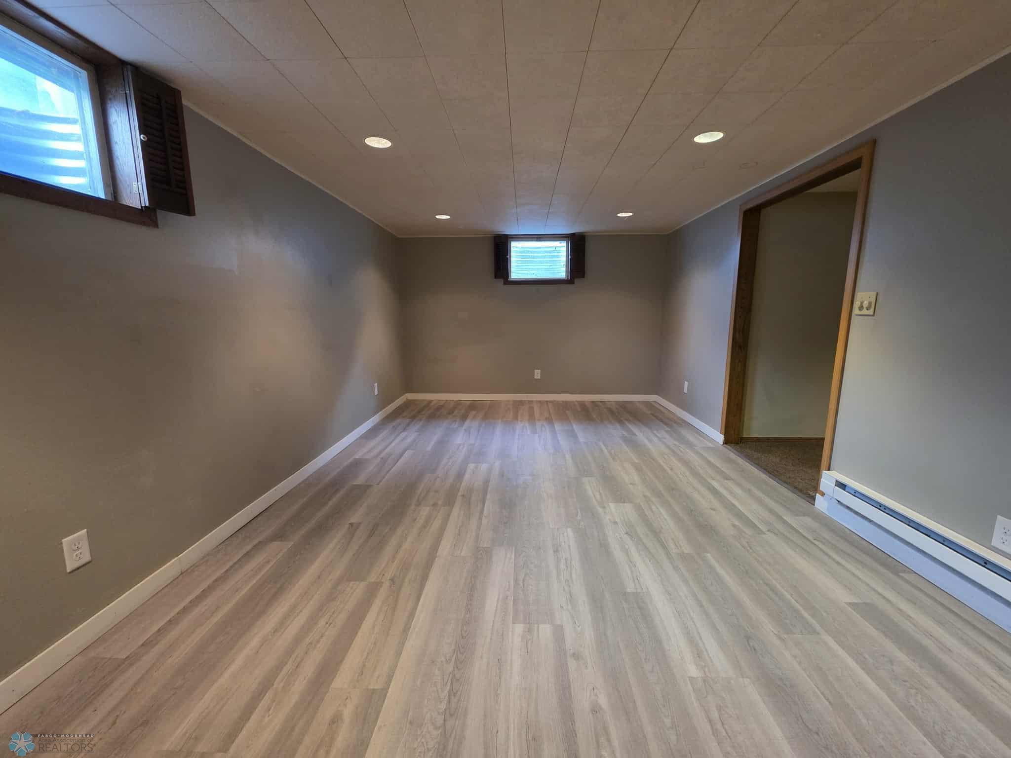 2411 Country Club Parkway Moorhead, MN 56560 - Photo 15 of 21