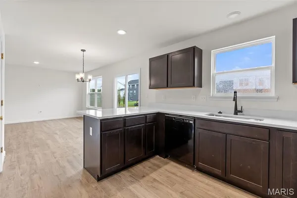 $439,900 | 316 Winding Bluffs Court, Fenton, MO 63026