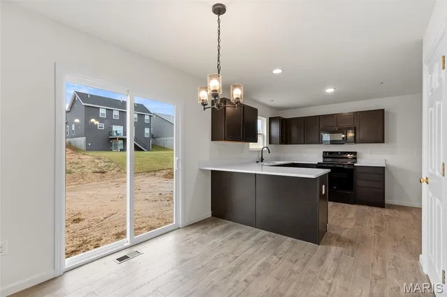 $441,274 | 316 Winding Bluffs Court, Fenton, MO 63026