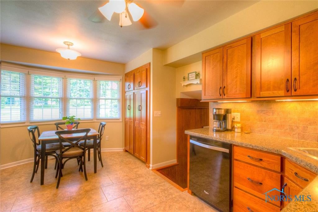 4564 Brookhurst Road Toledo, OH 43623 - Photo 4 of 19 Gallery Image 4