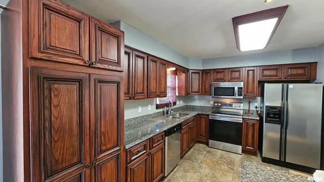 $169,000 | 1216 South 17th Street, Herrin, IL 62948