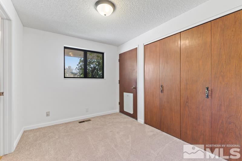 9465 Tomahawk Way Reno, NV 89506 - Photo 14 of 40 Photo 14