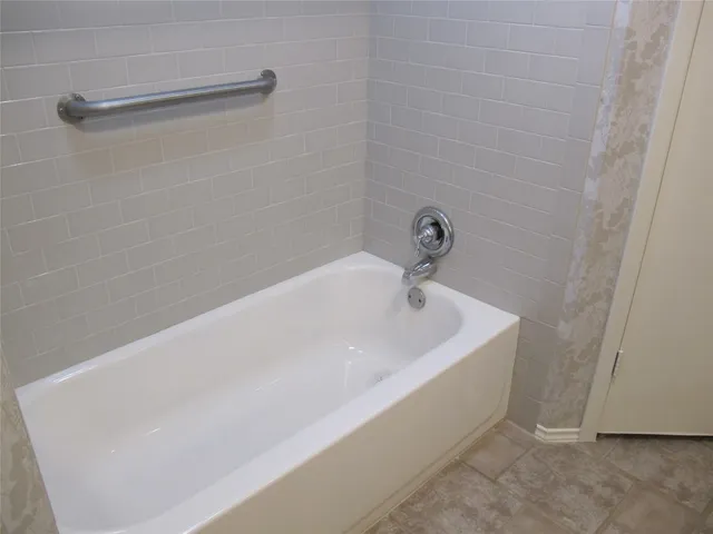 $1,995 | 4206 Harcourt Drive, Austin, TX 78727