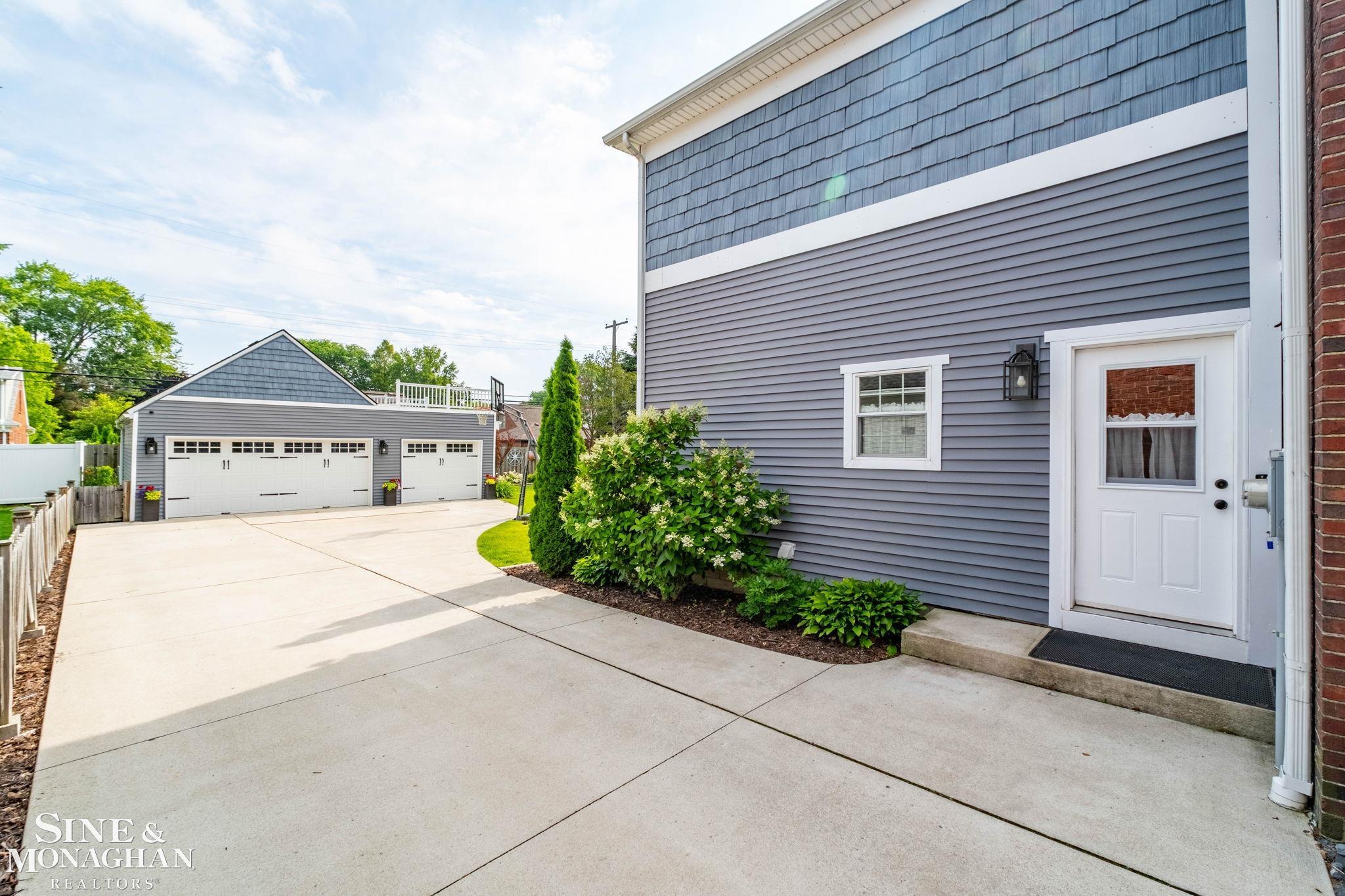 580 Hampton Road Grosse Pointe Woods, MI 48236 - Photo 73 of 77