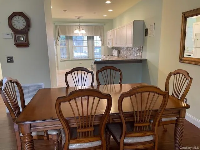 $519,000 | 6 Oyster Cove Lane, Blue Point, NY 11715