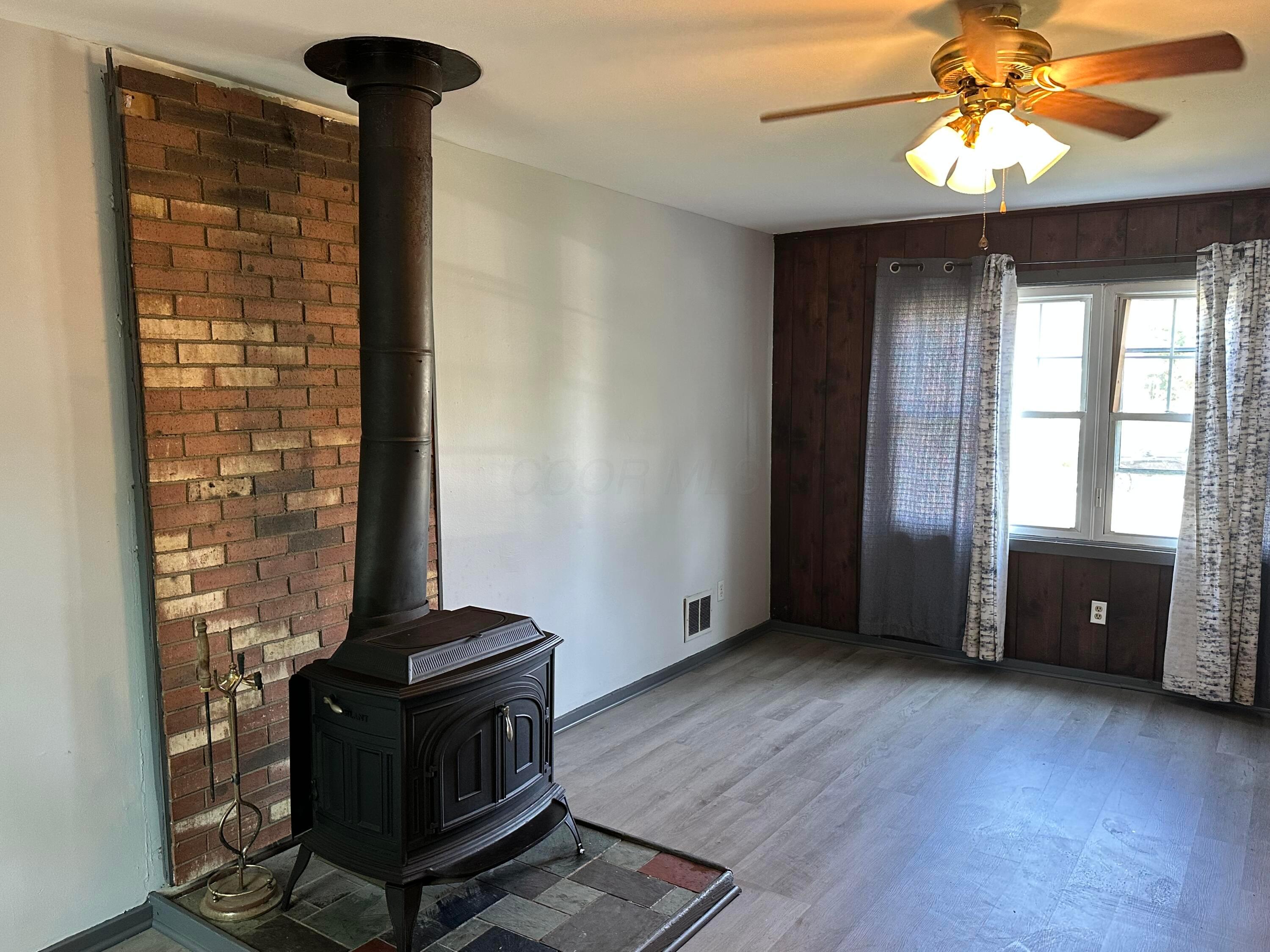 779 Tibet Road Columbus, OH 43211 - Photo 7 of 22 Family Room