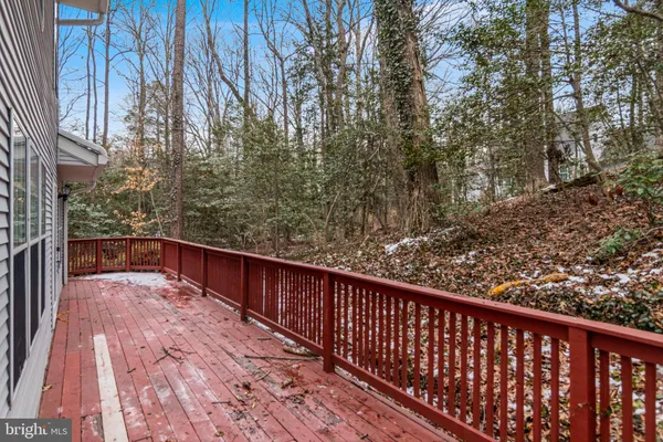 a view of a balcony on the house