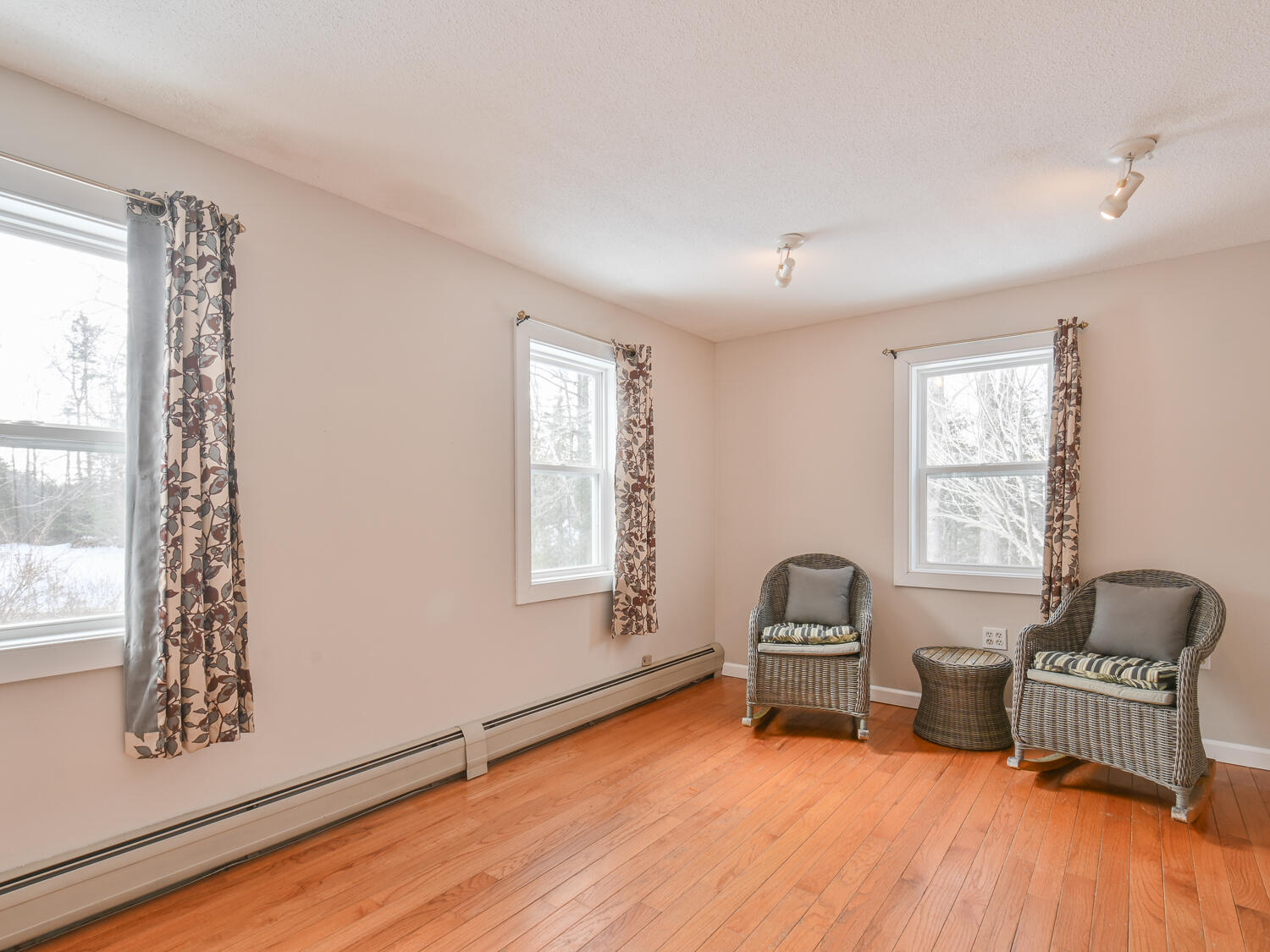 26 Gameston Park Road Ellsworth, ME 04605 - Photo 16 of 49 Living Room