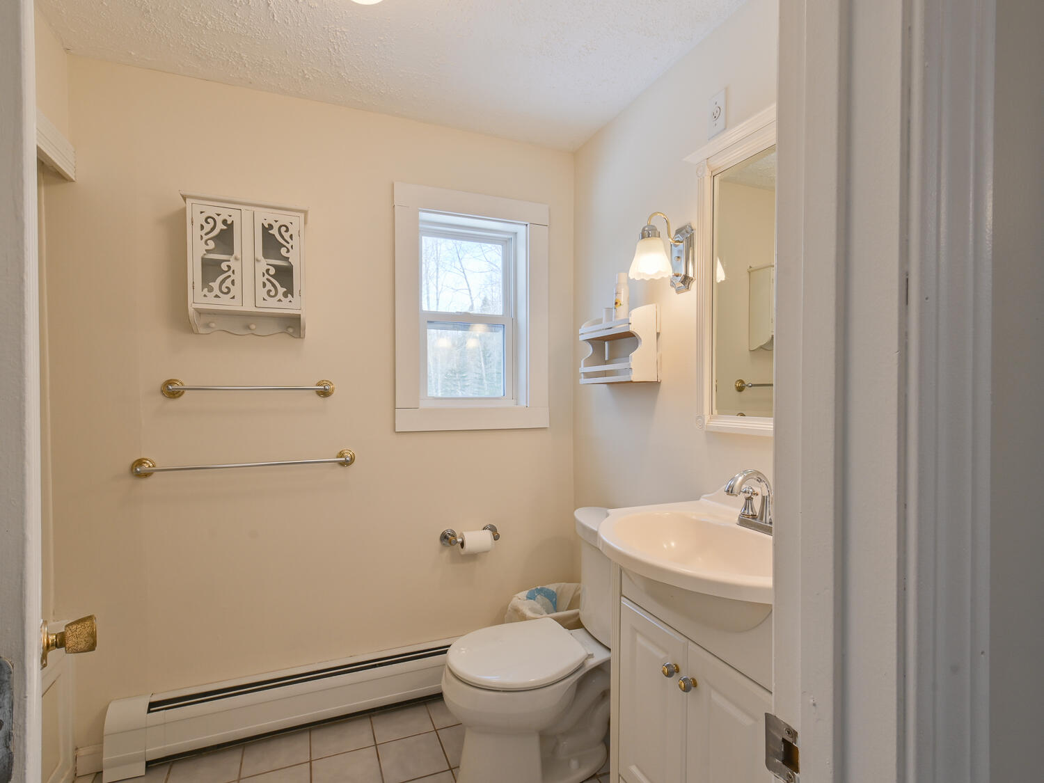 26 Gameston Park Road Ellsworth, ME 04605 - Photo 31 of 49 Second Floor Bath