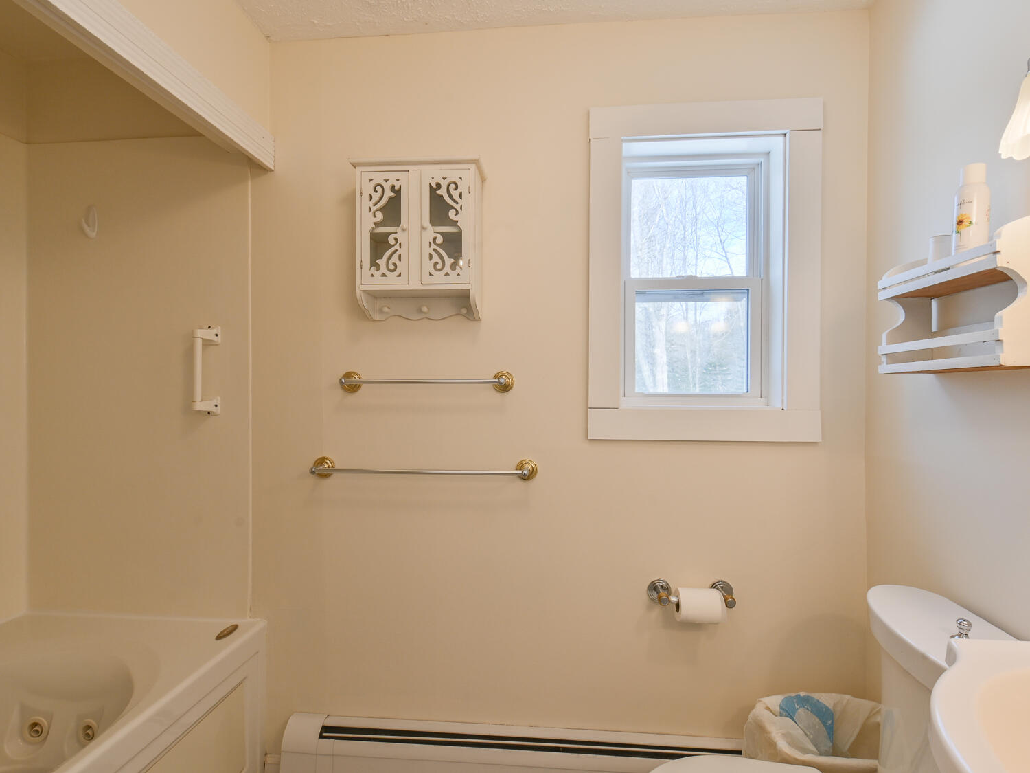 26 Gameston Park Road Ellsworth, ME 04605 - Photo 32 of 49 Second Floor Bath
