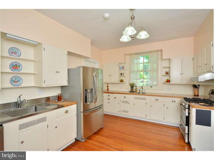 516 Oakley Road Haverford, PA 19041 - Photo 8 of 24 Kitchen